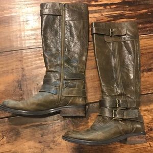 Olive green leather boots Aldo